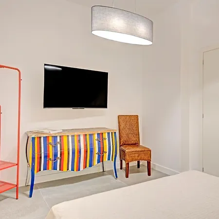 Right House Grand Sur Le Port - Harbour View Apartment Cagliari